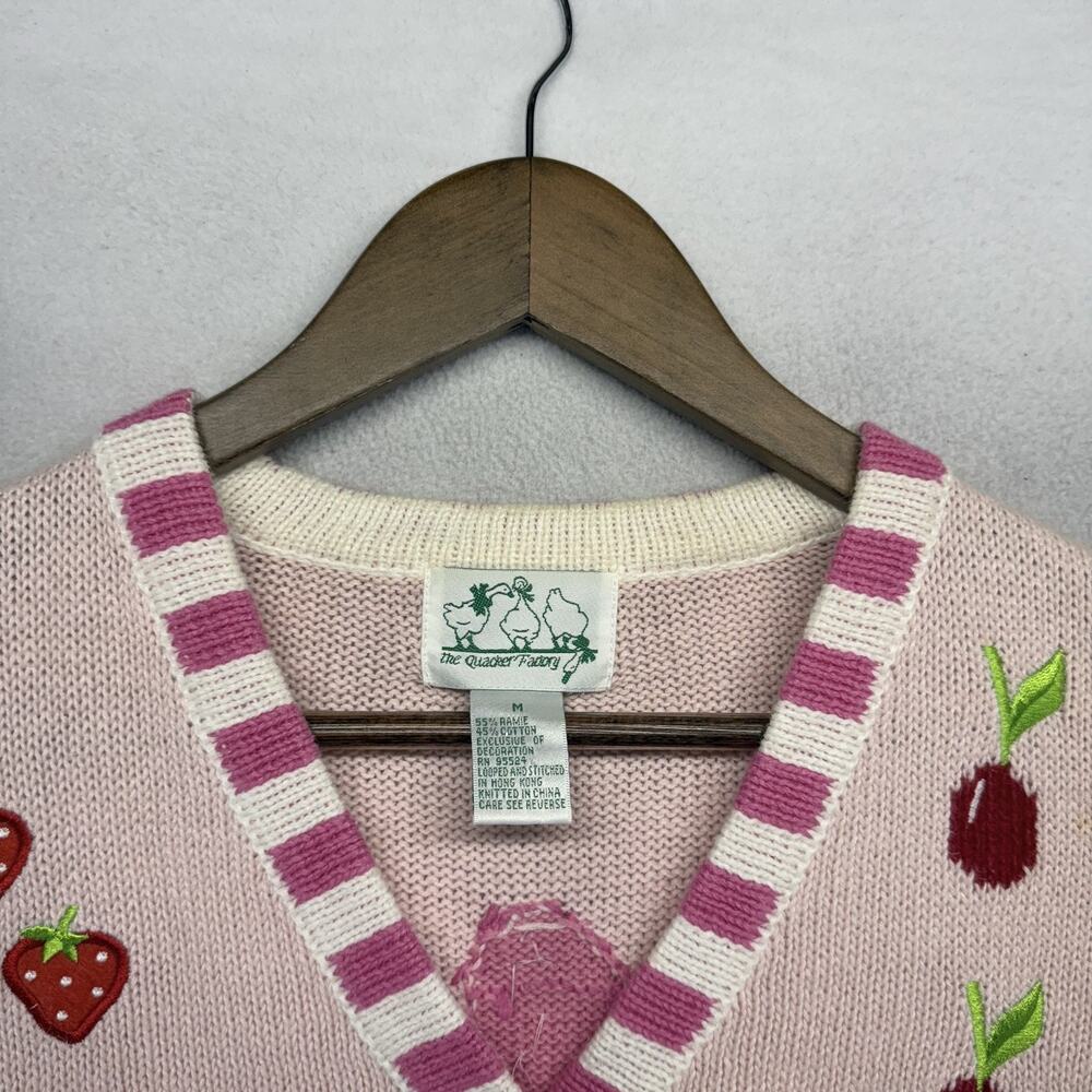 Vintage Quaker Factory Sweater Women's Medium Fruit Strawberry Cherry Grandma - Picture 4 of 8